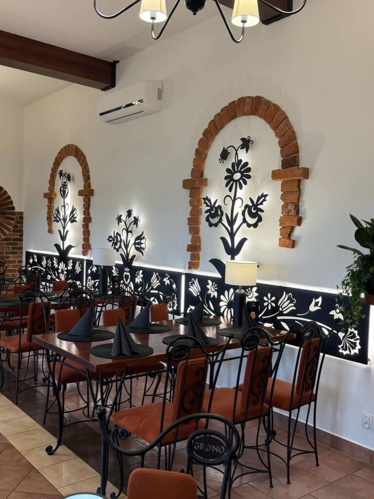 Sala kominkowa galeria zdjęć - restauracja Złota Jesień