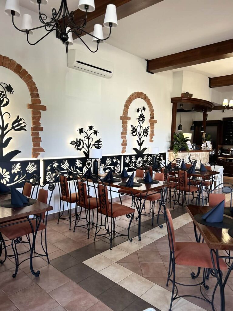 Sala kominkowa galeria zdjęć - restauracja Złota Jesień