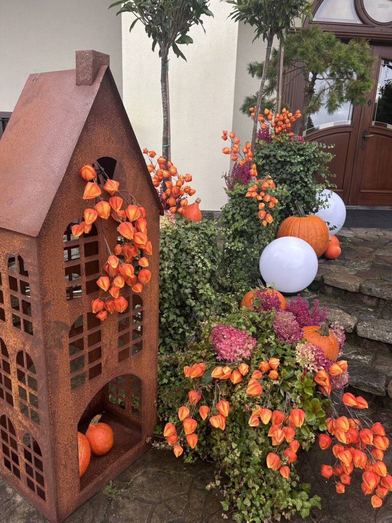 Jesienne dekoracje w restauracji Złota Jesień